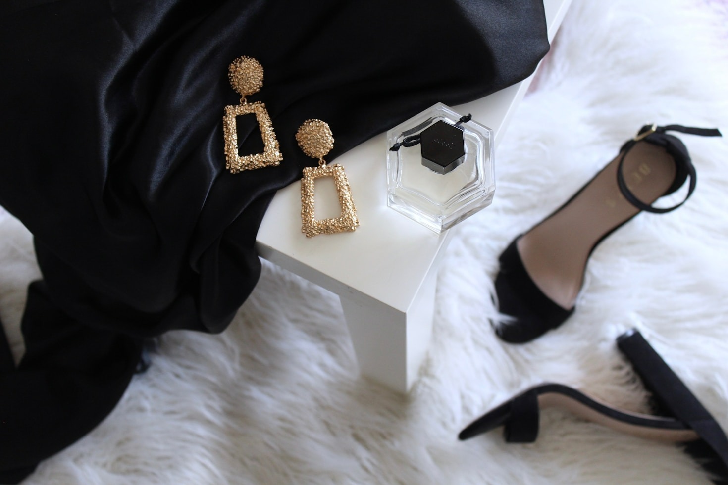 Curating the Perfect Destination-Themed Gift Guide